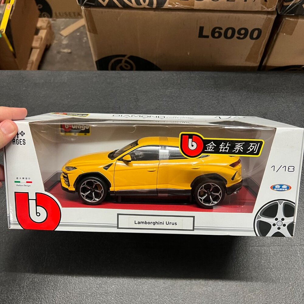 burago 1:18 lamborghini urus yellow diecast diamond collezione